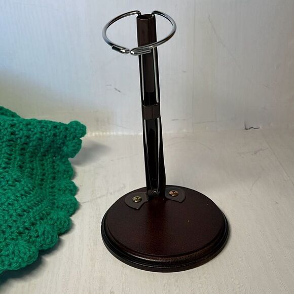 Vintage Barbie 1991 Blonde Hair Blue Eyes with a Stunning Crochet Dress - Picture 9 of 11